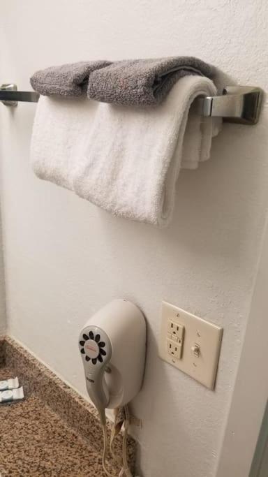 Osu 2 Queen Beds Hotel Room 230 Wi-Fi Stillwater Bagian luar foto