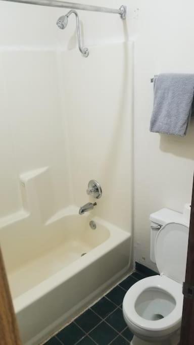 Osu 2 Queen Beds Hotel Room 230 Wi-Fi Stillwater Bagian luar foto